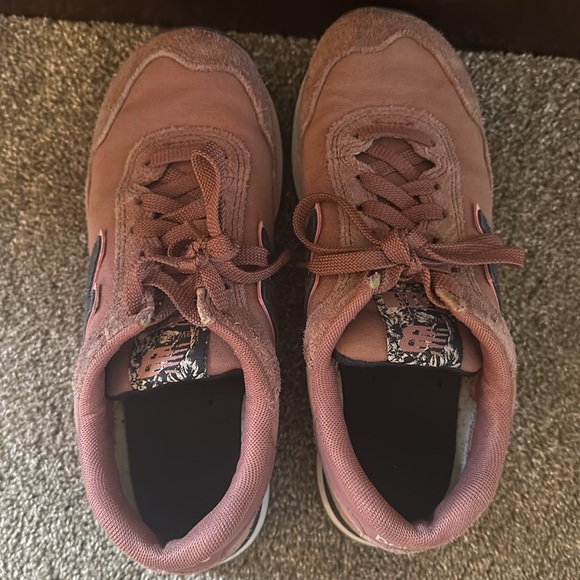 New Balance Women's Sneakers in Pink and Black - Picture 5 of 6